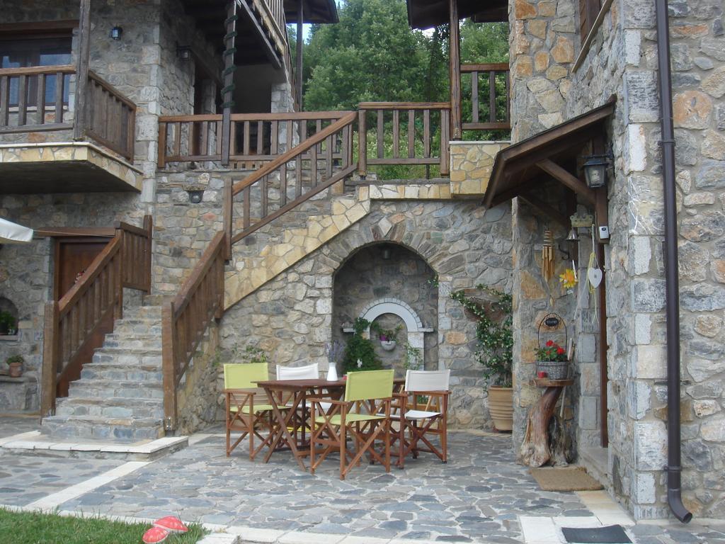 Efharis Filoxenon Apartman Feneósz Szoba fotó
