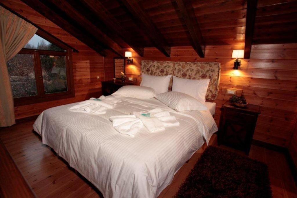 Efharis Filoxenon Apartman Feneósz Szoba fotó