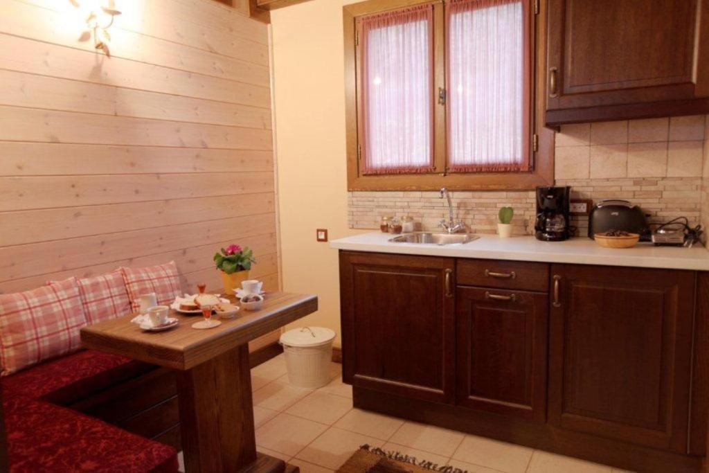 Efharis Filoxenon Apartman Feneósz Kültér fotó