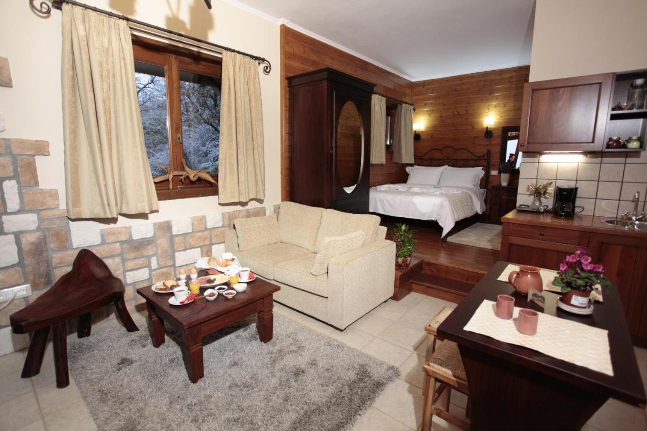 Efharis Filoxenon Apartman Feneósz Szoba fotó